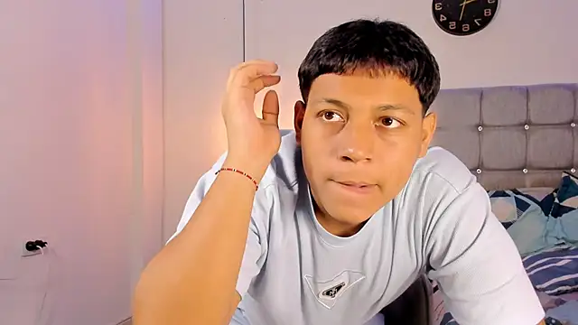 Tylerdrdn online show from November 9, 6:17 am