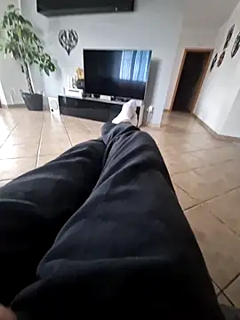 Velly82 online show from April 15, 3:45 pm