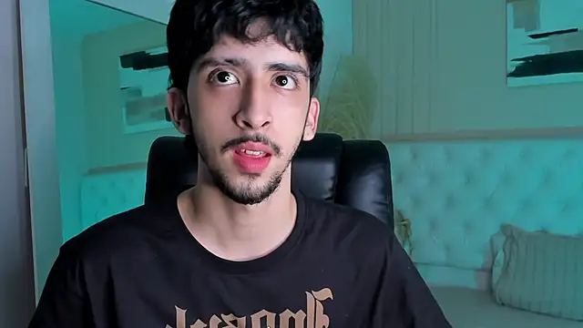 Alezzandro  online show from September 16, 8:42 pm