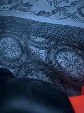 luiriv04 online show from February 28, 4:21 am