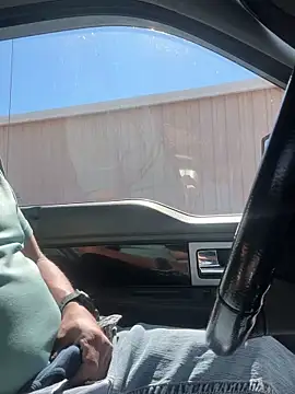 luiriv04 online show from October 20, 6:23 pm