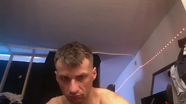 sexyhotstud12 online show from February 19, 11:57 pm