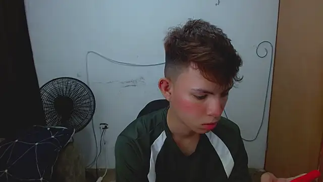 Alexxx lov online show from March 28, 1:00 pm