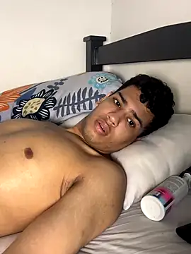 Snapshot of Santiago-Thompson chatting on October 20, 7:45 am Santiago-Thompson online show from October 20, 7:45 am