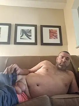 thickdaddy2982 online show from February 6, 9:38 pm