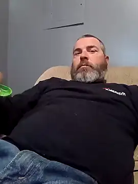 thickdaddy2982 online show from March 10, 10:45 pm