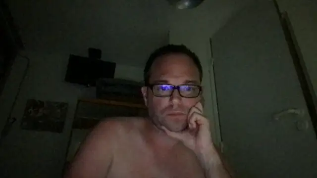 Funnyjul31 online show from June 2, 9:05 pm