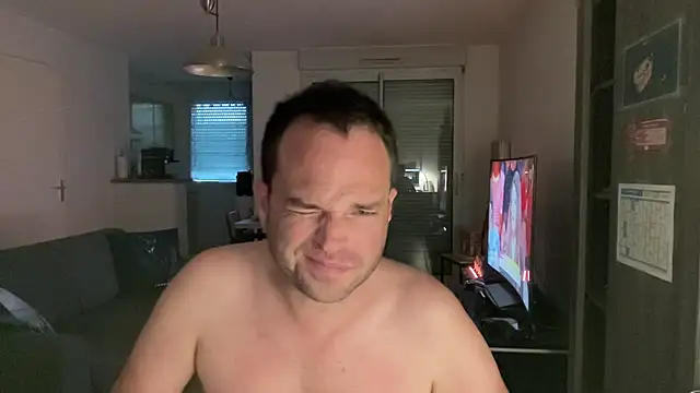 Funnyjul31 online show from April 7, 5:46 pm