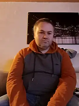 Pourleplasirs online show from February 18, 10:36 pm