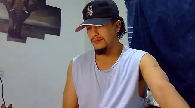 Snapshot of Keiviid chatting on February 2, 7:30 am Keiviid online show from February 2, 7:30 am