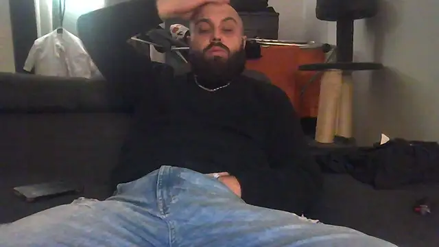 Snapshot of Zer_oki chatting on March 12, 10:28 pm Zer oki online show from March 12, 10:28 pm