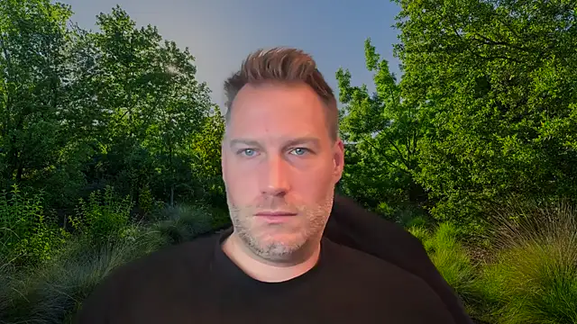 Snapshot of Christian87xxx chatting on October 31, 7:45 am Christian87xxx online show from October 31, 7:45 am