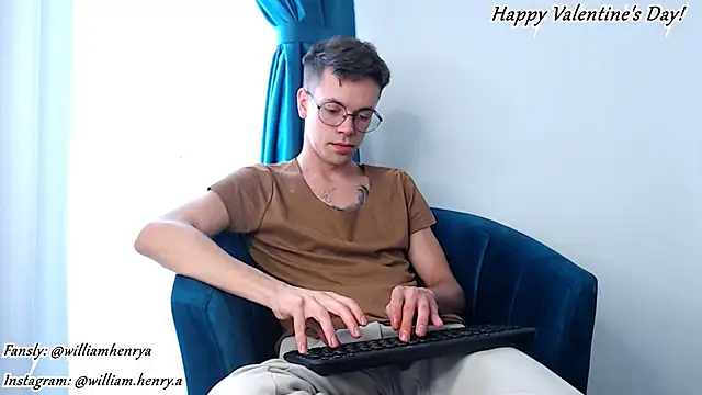 Snapshot of William_Henry_ chatting on February 14, 6:56 am William Henry  online show from February 14, 6:56 am