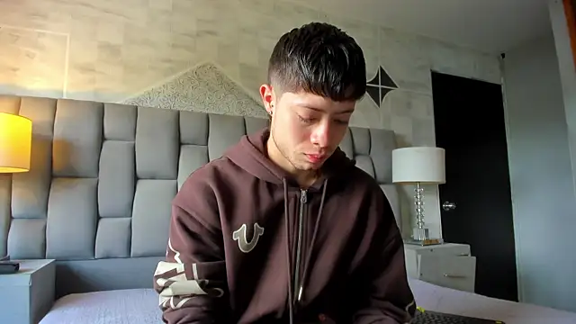 marcuscollins1  online show from March 17, 1:13 pm