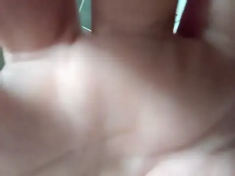 Snapshot of bouraktom6 chatting on September 12, 7:41 am bouraktom6 online show from September 12, 7:41 am