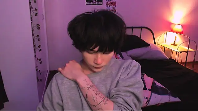 Snapshot of rennnuts chatting on October 10, 1:16 pm rennnuts online show from October 10, 1:16 pm