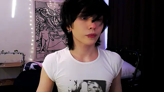 Snapshot of rennnuts chatting on March 21, 3:24 pm rennnuts online show from March 21, 3:24 pm