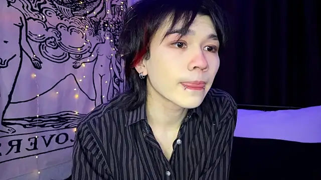 Snapshot of rennnuts chatting on February 18, 6:48 am rennnuts online show from February 18, 6:48 am