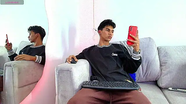 papi hotxx online show from February 12, 3:07 am