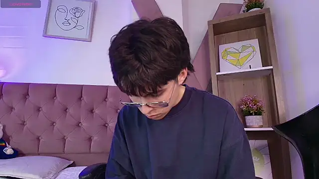 PepperTwink online show from October 27, 5:37 pm