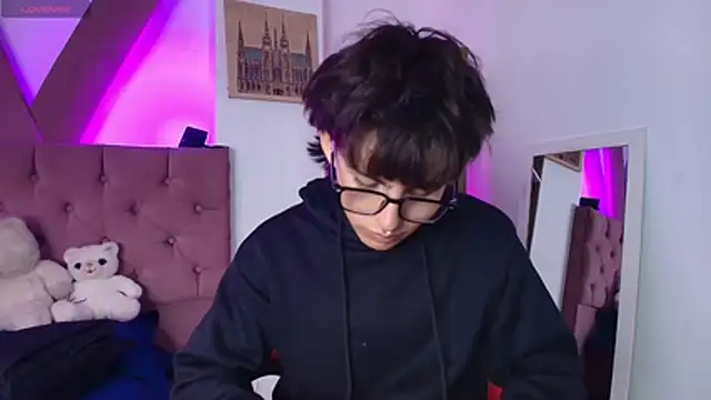 PepperTwink online show from March 23, 4:02 pm