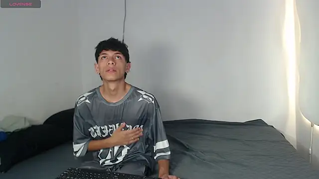 Snapshot of the_murderer chatting on March 8, 6:19 am the murderer online show from March 8, 6:19 am