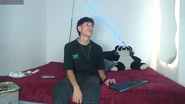 Snapshot of the_murderer chatting on March 13, 3:00 am the murderer online show from March 13, 3:00 am