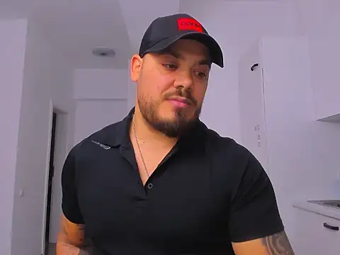 ZackMasterss online show from November 20, 1:16 am