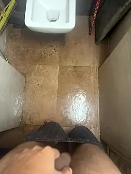 Snapshot of man16101 chatting on September 19, 2:01 am man16101 online show from September 19, 2:01 am