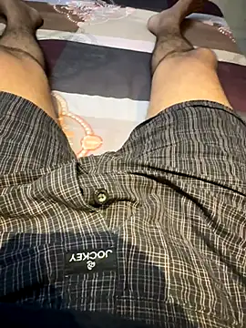 Snapshot of man16101 chatting on October 6, 10:14 pm man16101 online show from October 6, 10:14 pm