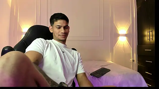 ANDRES STUD online show from July 1, 4:35 am