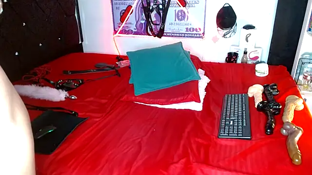 Said hot01 online show from April 13, 8:04 am