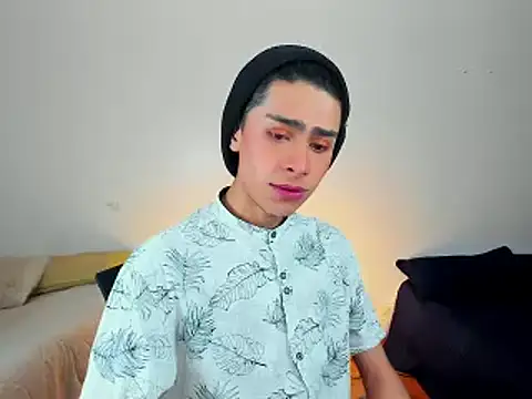 Snapshot of steve__gray chatting on February 7, 2:04 pm steve gray online show from February 7, 2:04 pm