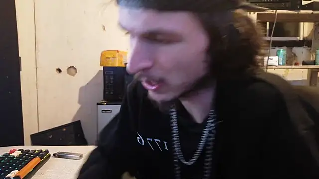 nuttyking2022 online show from November 26, 10:07 am