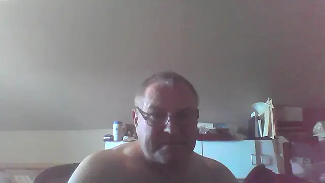 mkestr69 online show from September 11, 9:58 pm