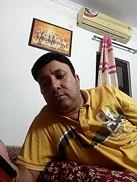 innocentboy1987 online show from September 11, 9:19 am