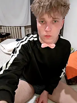 And25bn online show from April 6, 8:53 pm