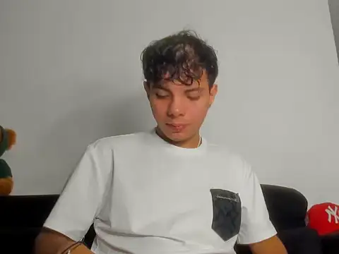 Alessandro 1610 online show from February 27, 6:14 am