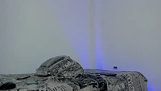 hugosan12 online show from September 8, 4:39 pm