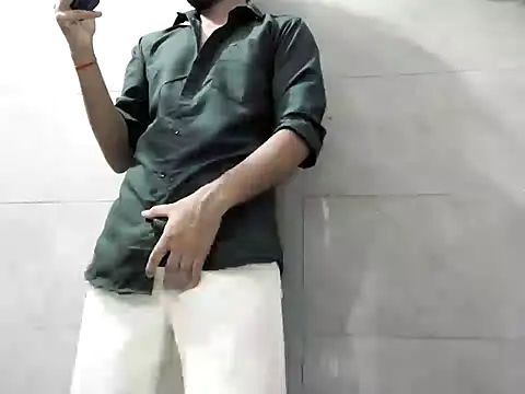 Snapshot of Lustyluckyy chatting on September 27, 8:39 pm Lustyluckyy online show from September 27, 8:39 pm