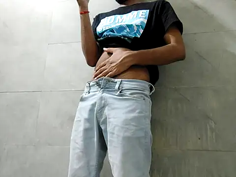 Snapshot of Lustyluckyy chatting on October 6, 7:18 pm Lustyluckyy online show from October 6, 7:18 pm