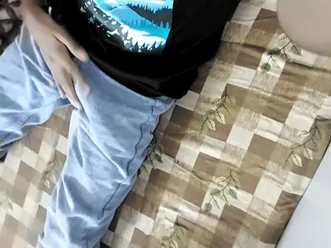 Snapshot of Lustyluckyy chatting on October 27, 4:20 pm Lustyluckyy online show from October 27, 4:20 pm