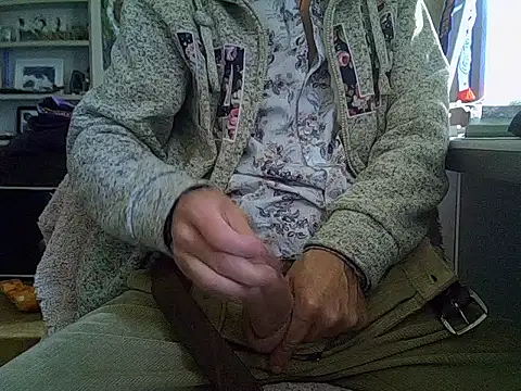 createur34 online show from March 17, 4:20 pm