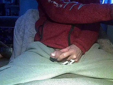 createur34 online show from March 18, 4:21 pm