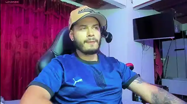 Snapshot of ragnar_lothbrok777 chatting on March 22, 2:05 am ragnar lothbrok777 online show from March 22, 2:05 am