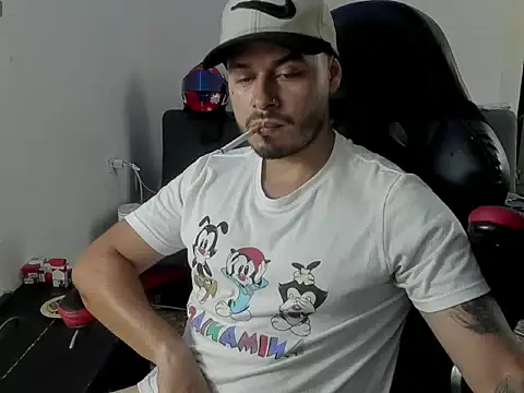 Snapshot of ragnar_lothbrok777 chatting on October 24, 7:15 pm ragnar lothbrok777 online show from October 24, 7:15 pm