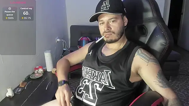 Snapshot of ragnar_lothbrok777 chatting on October 17, 10:58 pm ragnar lothbrok777 online show from October 17, 10:58 pm