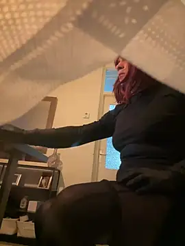 Bleueyez007 online show from April 21, 9:54 pm