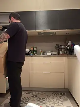 Snapshot of morfeoX chatting on March 8, 5:09 pm morfeoX online show from March 8, 5:09 pm