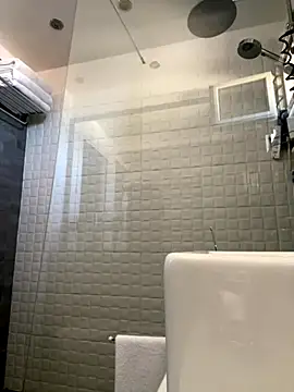 Snapshot of morfeoX chatting on October 13, 9:04 am morfeoX online show from October 13, 9:04 am